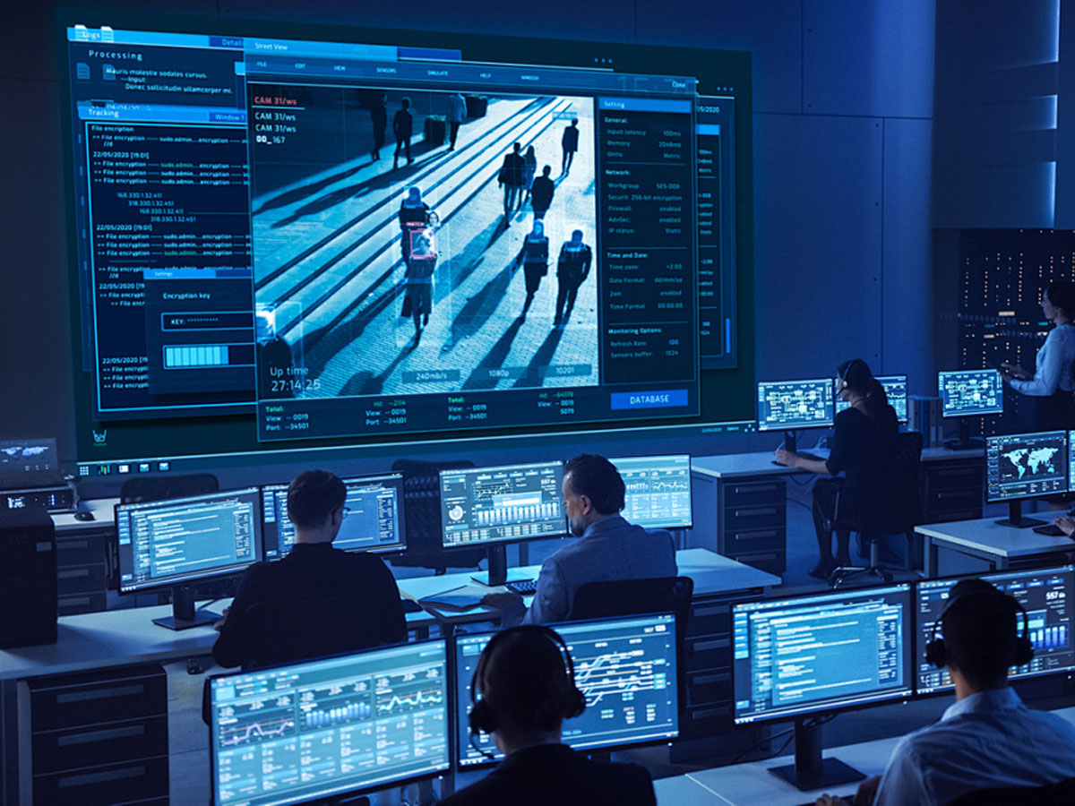 IFPs as digital information hubs in public facilities