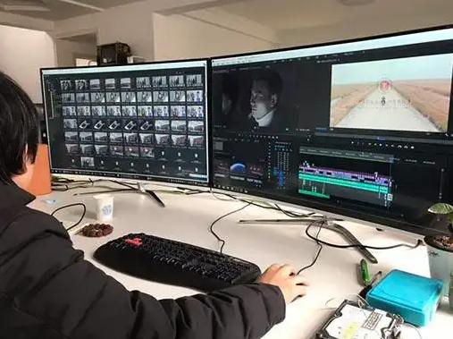 computer monitor for video editing